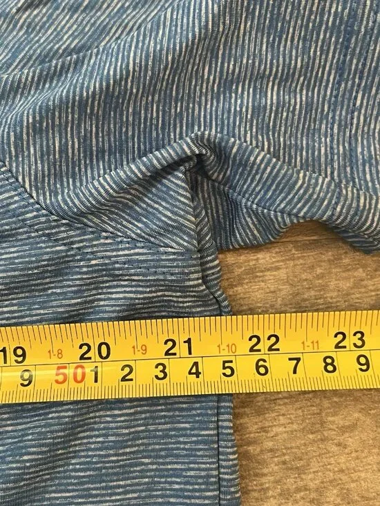 Vineyard Vines Polo Men’s Size Medium Blue Striped Performance Golf Shirt - Picture 6 of 7